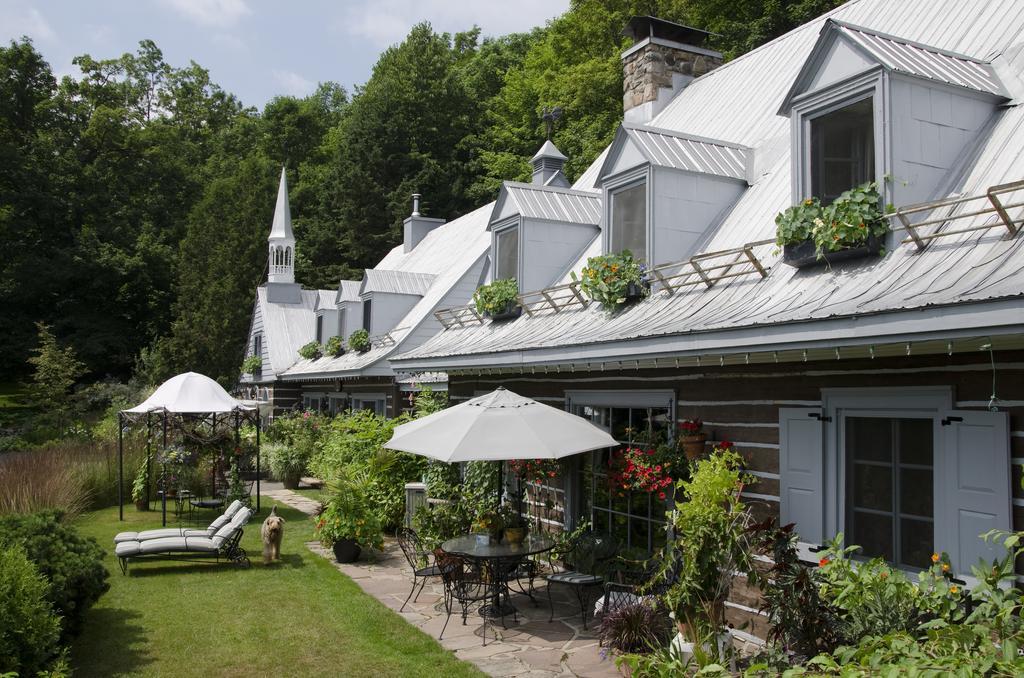Le Petit Clocher Gite Touristique B & B Saint-Sauveur Экстерьер фото