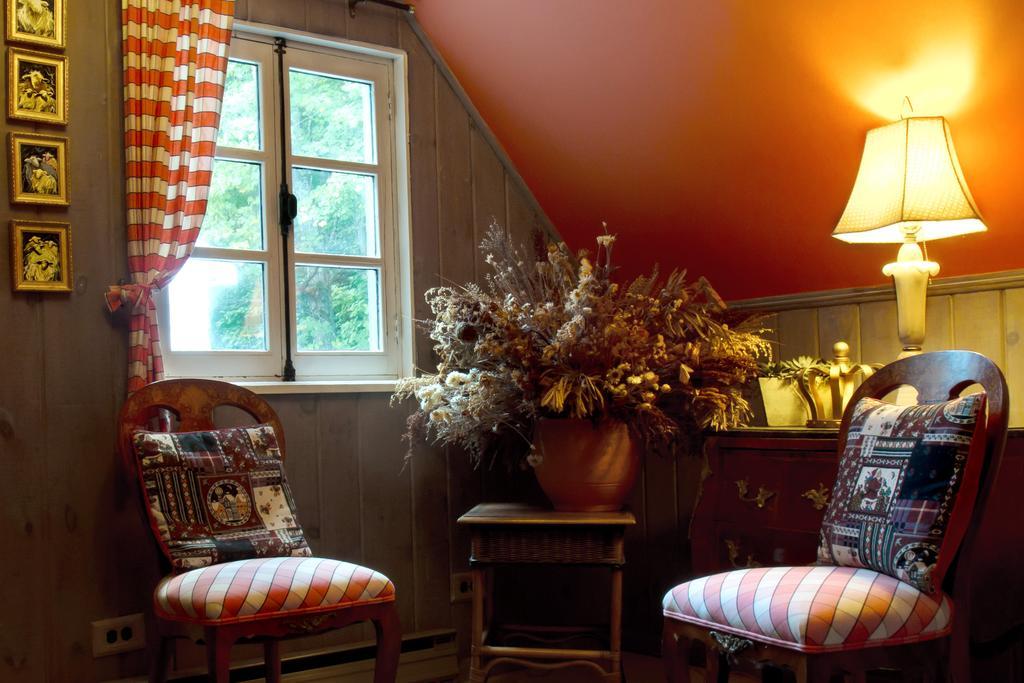 Le Petit Clocher Gite Touristique B & B Saint-Sauveur Экстерьер фото