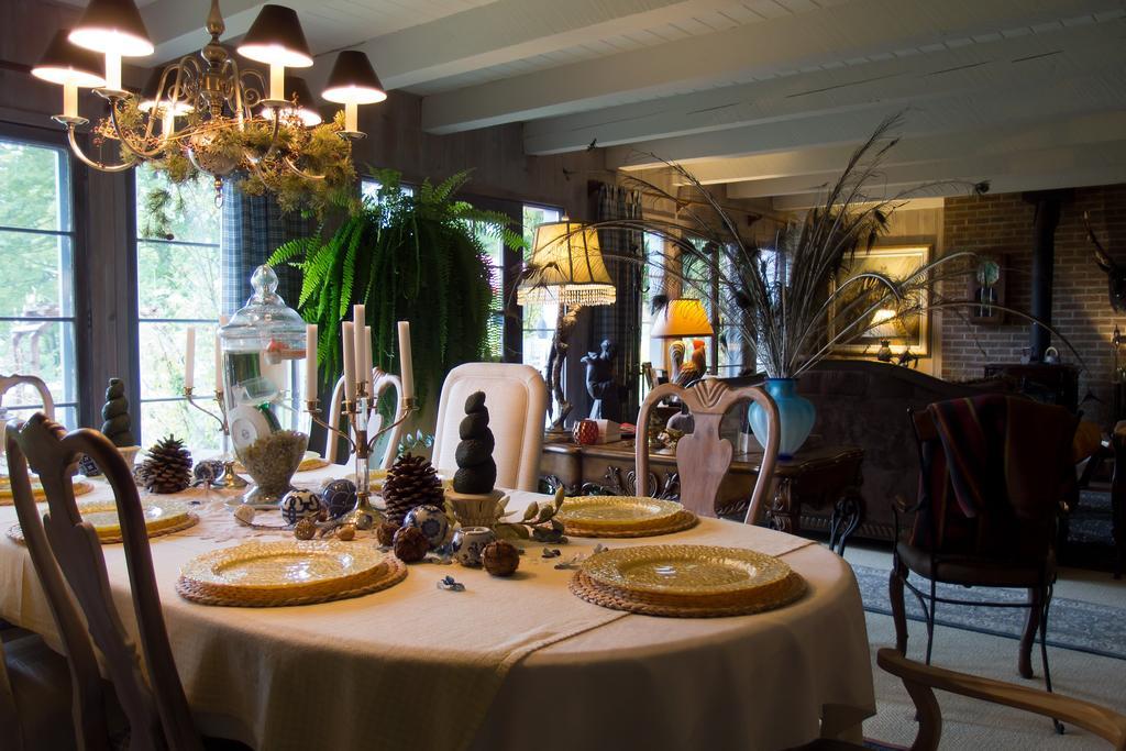 Le Petit Clocher Gite Touristique B & B Saint-Sauveur Экстерьер фото