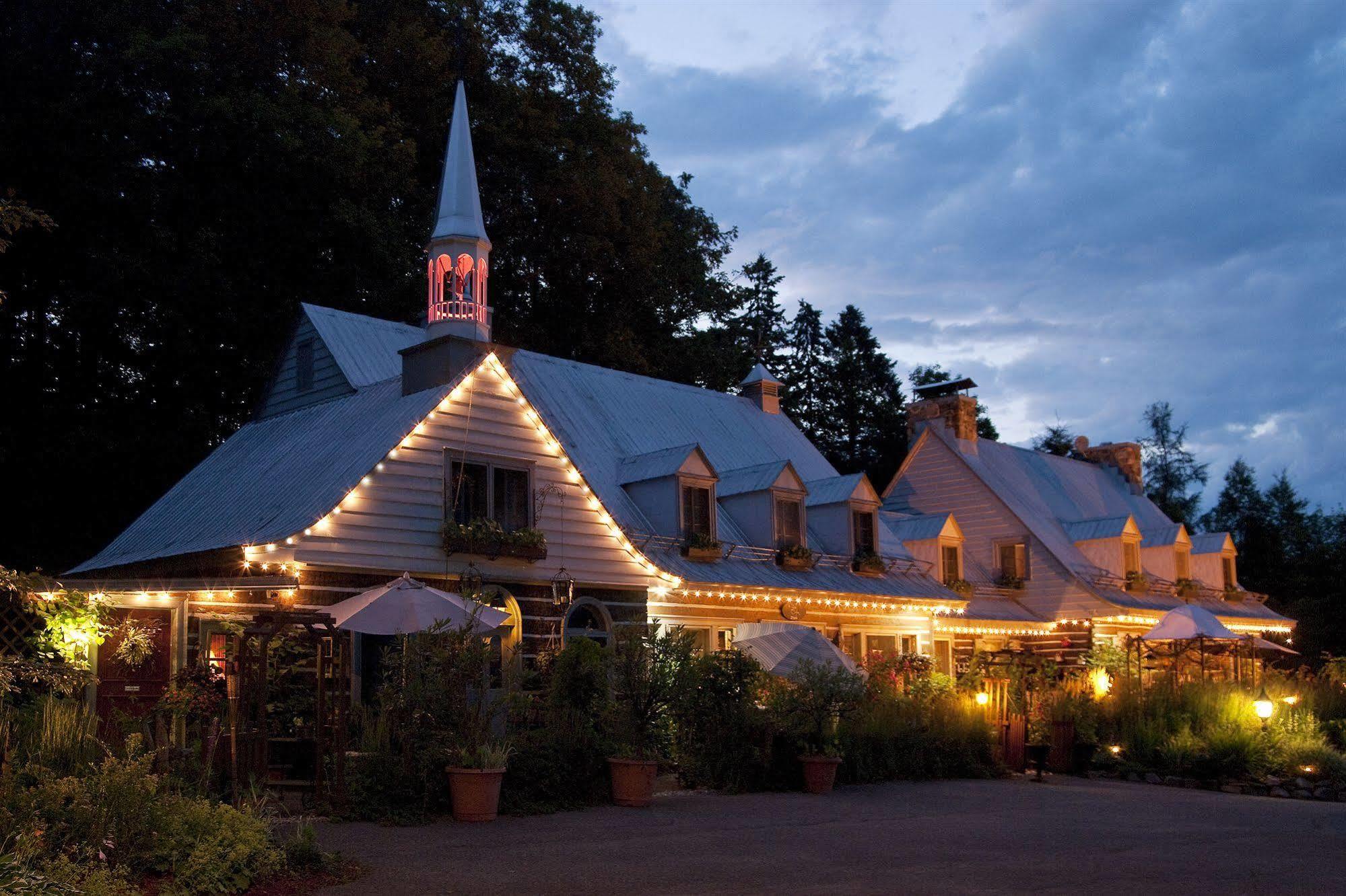 Le Petit Clocher Gite Touristique B & B Saint-Sauveur Экстерьер фото