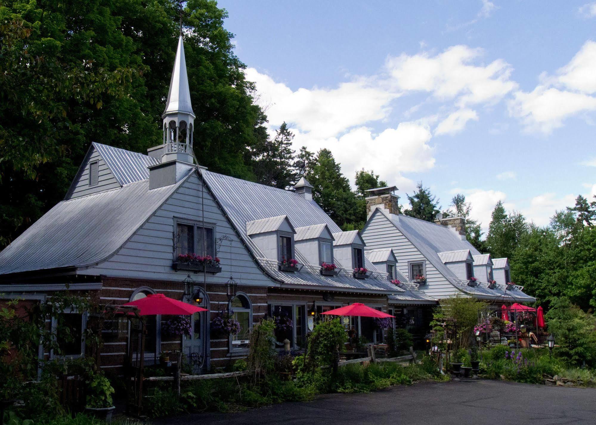 Le Petit Clocher Gite Touristique B & B Saint-Sauveur Экстерьер фото
